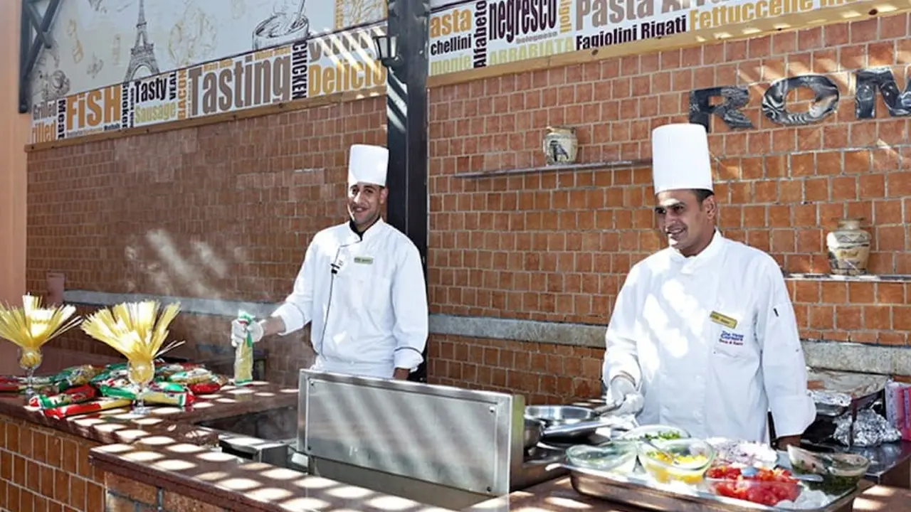 الفندق ثري كورنرز سي بيتش - مرسى علم